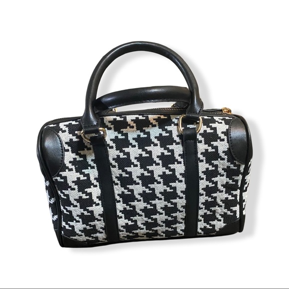 Matching hat and handbag set - Picture 4 of 4